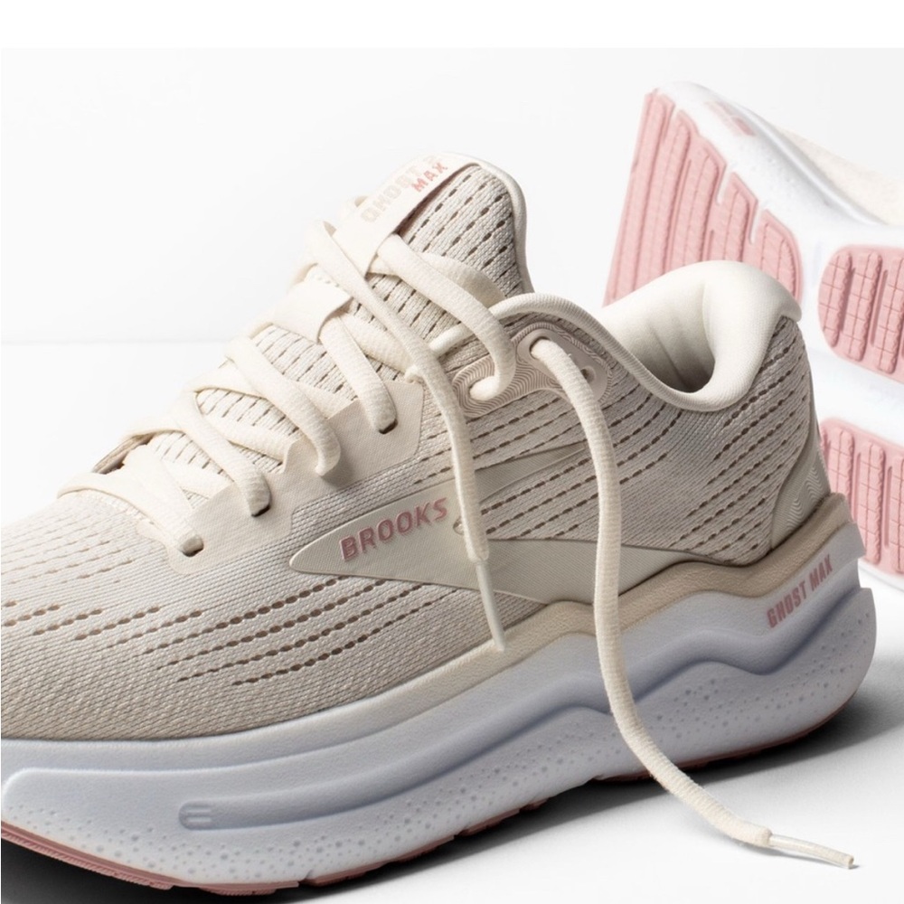 Brooks Women's Ghost Max Cream Running Shoes 8.5 - Picture 2 of 5